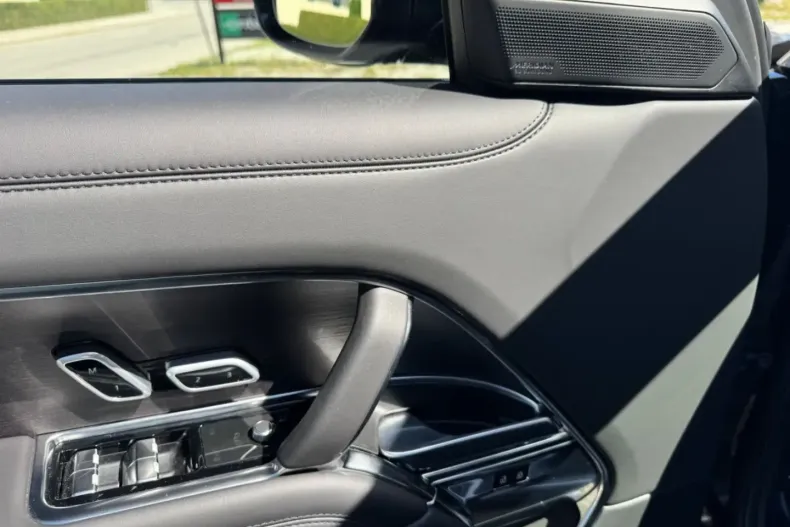 Land Rover Range Rover din 2025 cu 5.423 km - oferta LAN105225 - foto 13