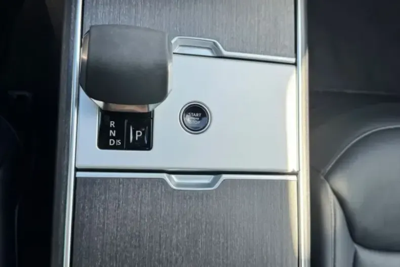 Land Rover Range Rover din 2025 cu 5.423 km - oferta LAN105225 - foto 17