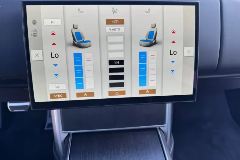 Land Rover Range Rover din 2025 cu 5.423 km - oferta LAN105225 - foto 21