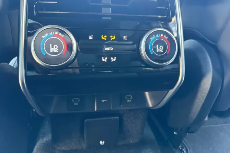 Land Rover Range Rover din 2025 cu 5.423 km - oferta LAN105225 - foto 23