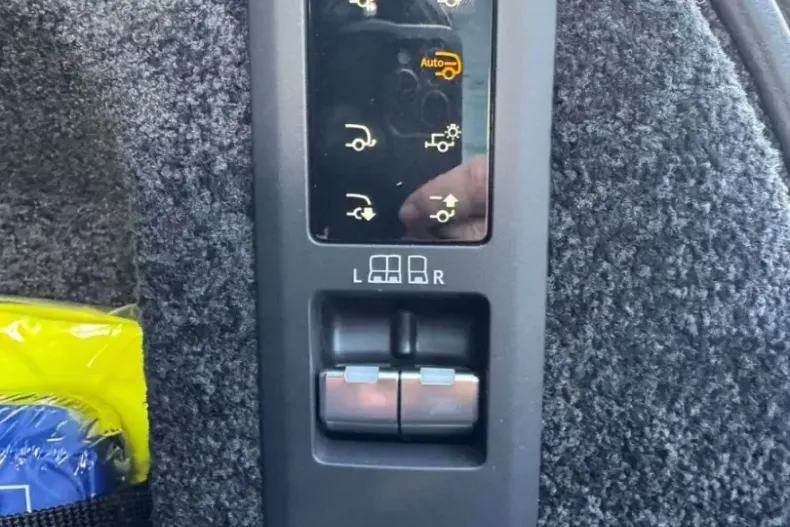 Land Rover Range Rover din 2025 cu 5.423 km - oferta LAN105225 - foto 24