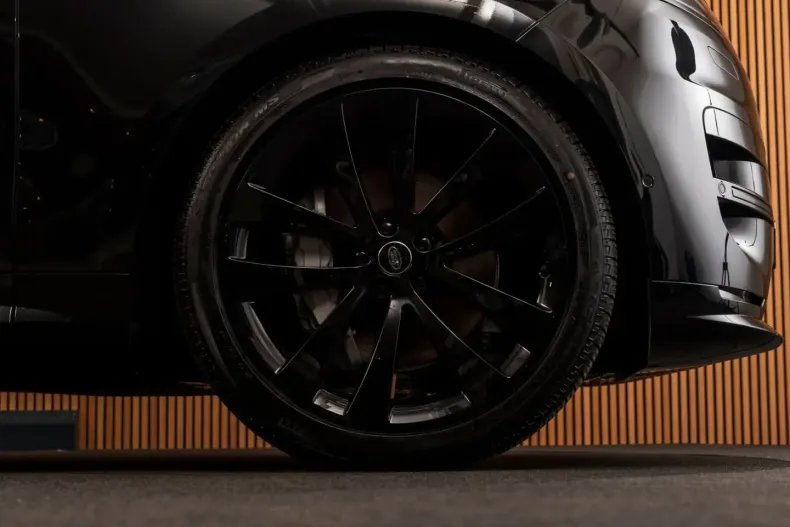 Land Rover Range Rover Sport din 2024 cu 2.059 km - oferta LAN105229 - foto 10