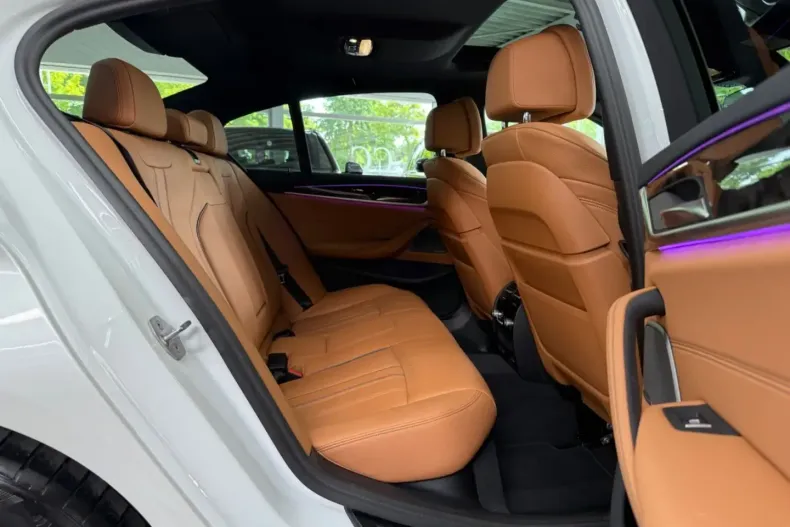 BMW 520 din 2023 cu 53.900 km - oferta BMW105236 - foto 19