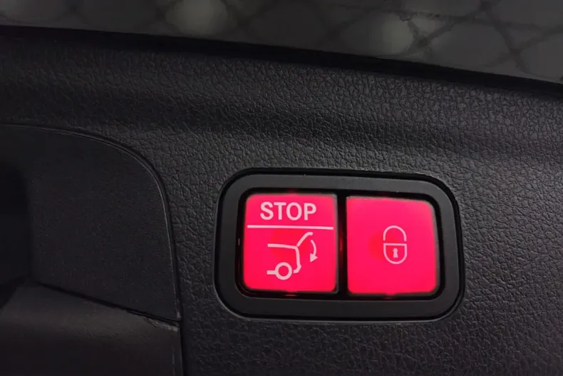 Mercedes-Benz GLE 300 din 2024 cu 13.047 km - oferta MER105239 - foto 15