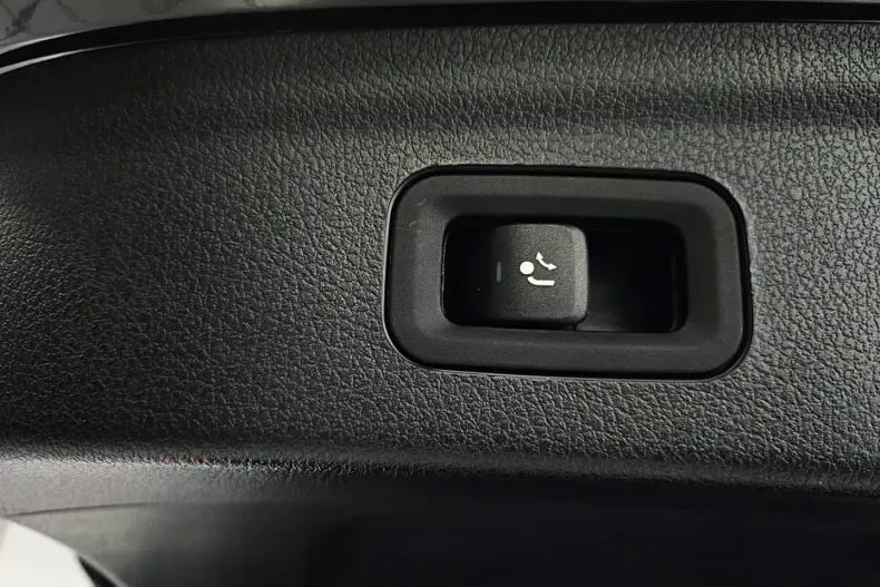 Mercedes-Benz GLE 300 din 2024 cu 13.047 km - oferta MER105239 - foto 16