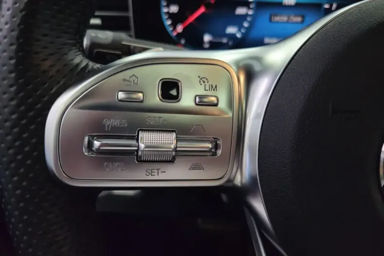 Mercedes-Benz GLE 300 din 2024 cu 13.047 km - oferta MER105239 - foto 24