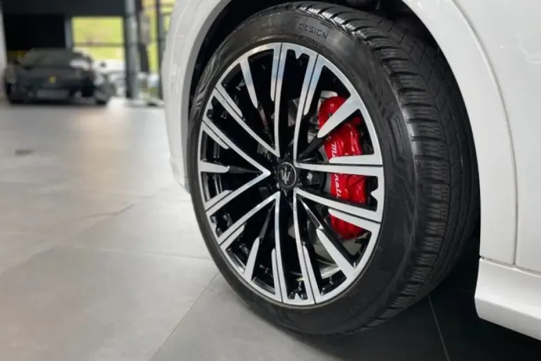 Maserati Grecale din 2023 cu 9.900 km - oferta MAS105248 - foto 10