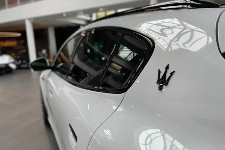 Maserati Grecale din 2023 cu 9.900 km - oferta MAS105248 - foto 12