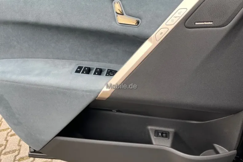 BMW iX din 2023 cu 49.990 km - oferta BMW105250 - foto 11