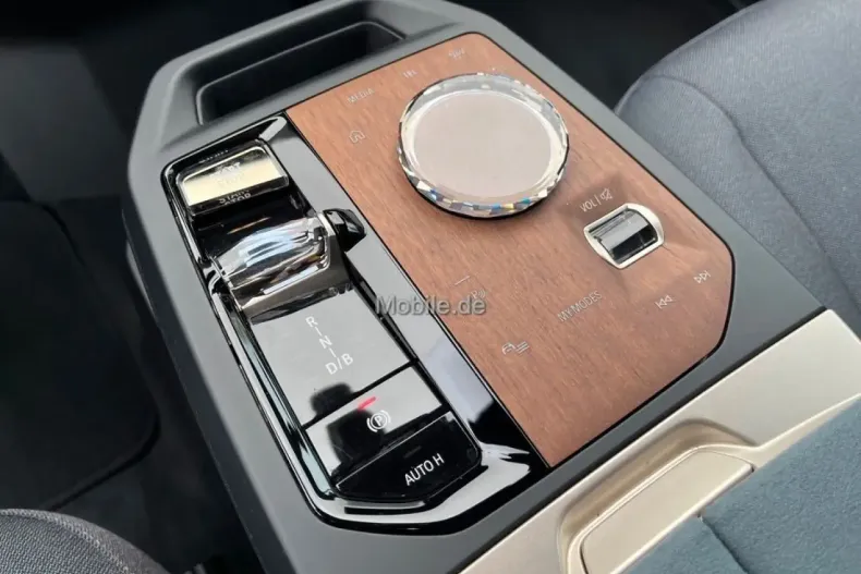 BMW iX din 2023 cu 49.990 km - oferta BMW105250 - foto 14