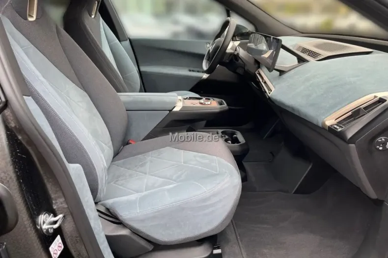 BMW iX din 2023 cu 49.990 km - oferta BMW105250 - foto 18