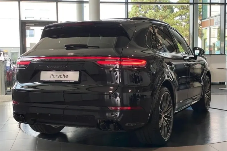 Porsche Cayenne din 2022 cu 48.055 km - oferta POR105252 - foto 2