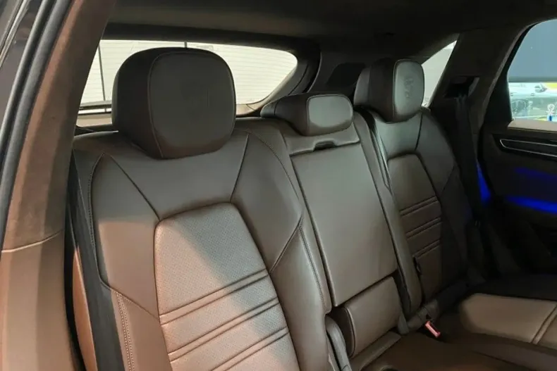 Porsche Cayenne din 2022 cu 48.055 km - oferta POR105252 - foto 27