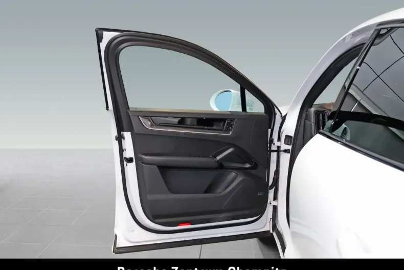 Porsche Cayenne din 2024 cu 28.590 km - oferta POR105254 - foto 10