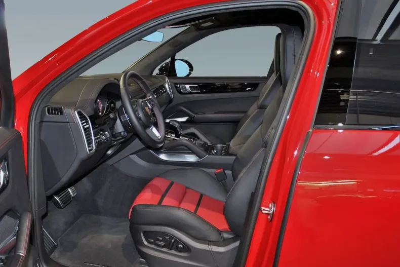 Porsche Cayenne din 2022 cu 23.719 km - oferta POR105255 - foto 8