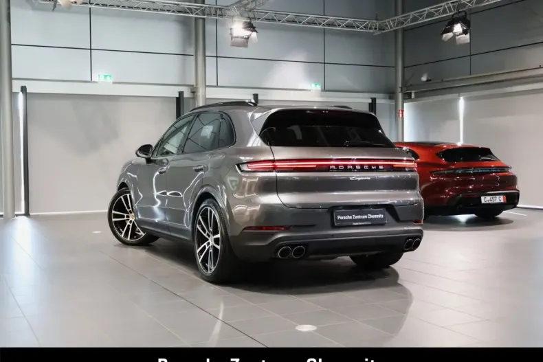 Porsche Cayenne din 2024 cu 29.820 km - oferta POR105256 - foto 3