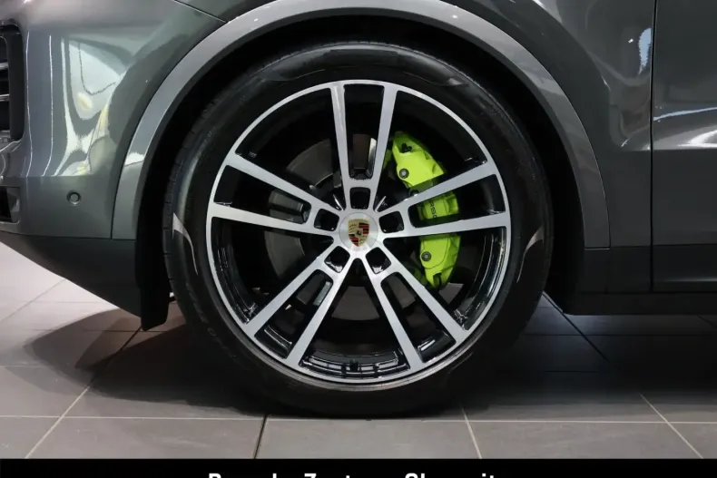 Porsche Cayenne din 2024 cu 29.820 km - oferta POR105256 - foto 6