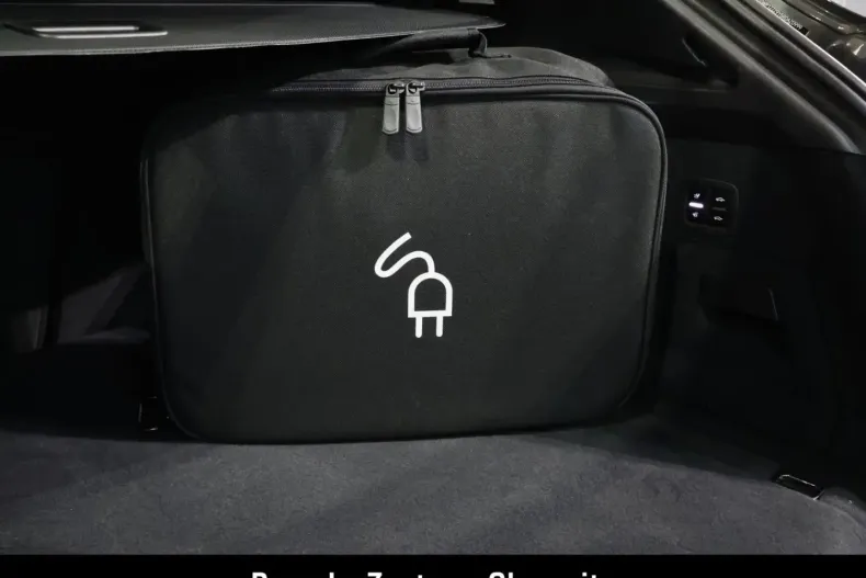 Porsche Cayenne din 2024 cu 29.820 km - oferta POR105256 - foto 17