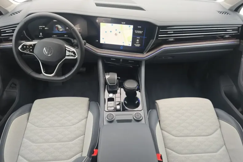 Volkswagen Touareg din 2023 cu 3.766 km - oferta VOL105259 - foto 7