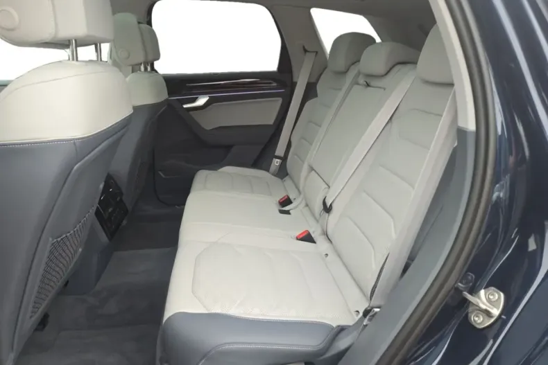 Volkswagen Touareg din 2023 cu 3.766 km - oferta VOL105259 - foto 9