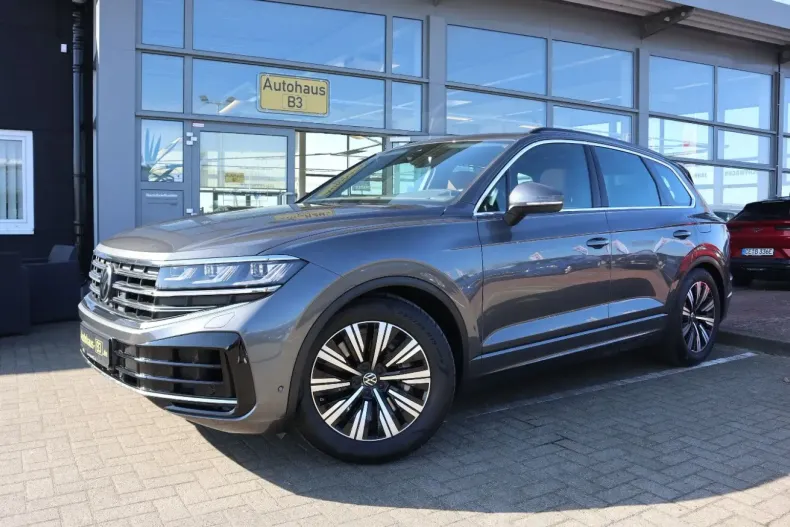 Volkswagen Touareg din 2023 cu 56.089 km - oferta VOL105262 - foto 1