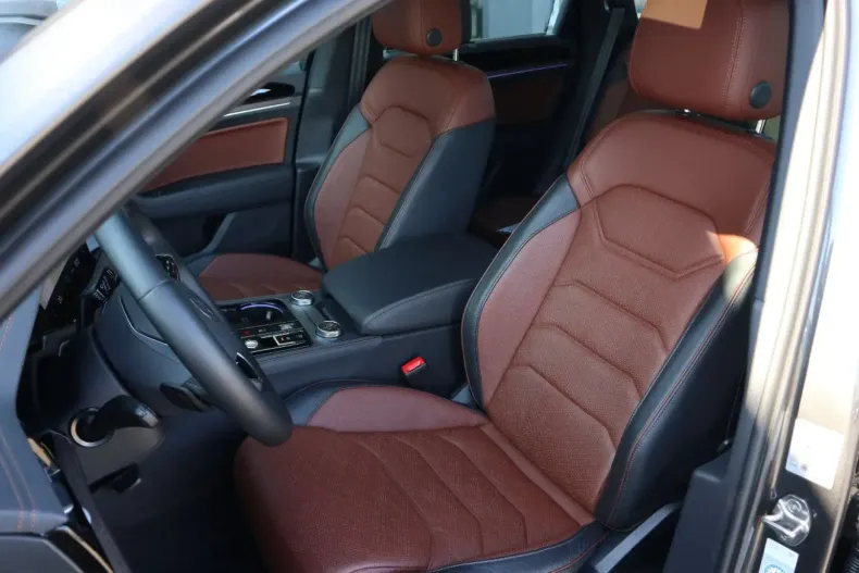 Volkswagen Touareg din 2023 cu 56.089 km - oferta VOL105262 - foto 26