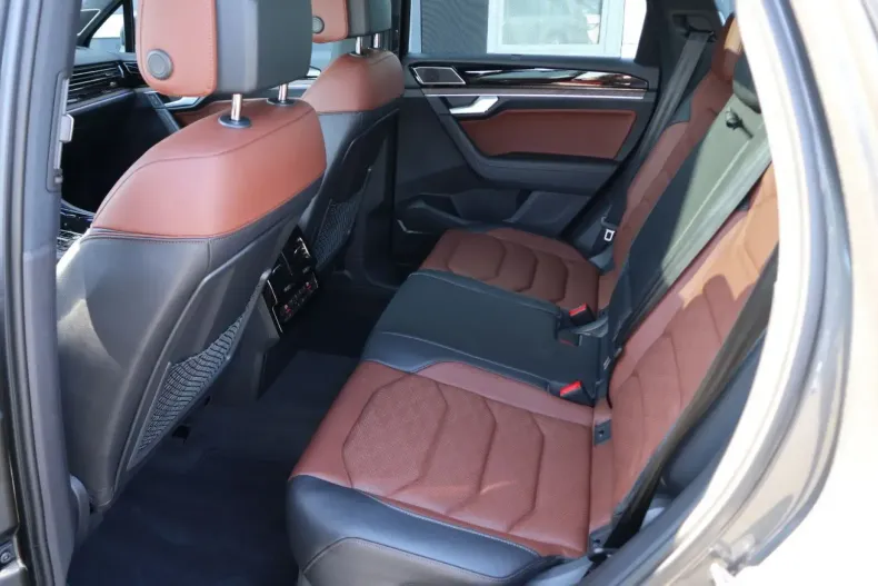 Volkswagen Touareg din 2023 cu 56.089 km - oferta VOL105262 - foto 30