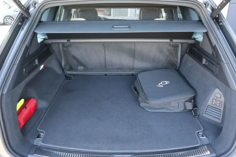 Volkswagen Touareg din 2023 cu 56.089 km - oferta VOL105262 - foto 32