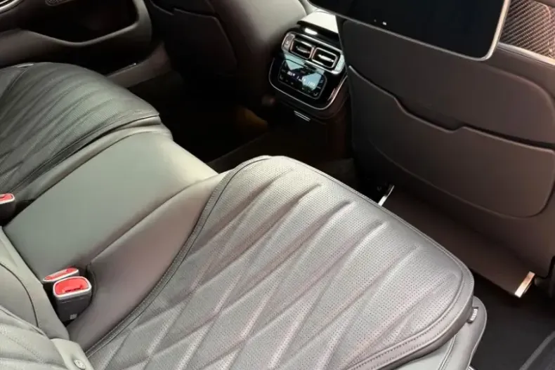 Mercedes-Benz S 63 AMG din 2024 cu 8.770 km - oferta MER105265 - foto 19