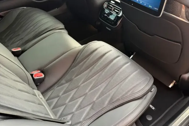 Mercedes-Benz S 63 AMG din 2024 cu 8.770 km - oferta MER105265 - foto 20