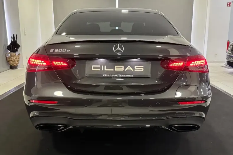 Mercedes-Benz E 300 din 2023 cu 18.910 km - oferta MER105268 - foto 9