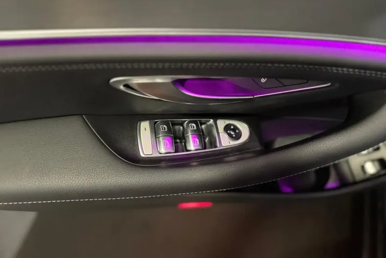 Mercedes-Benz E 300 din 2023 cu 18.910 km - oferta MER105268 - foto 15