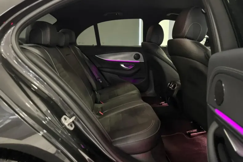 Mercedes-Benz E 300 din 2023 cu 18.910 km - oferta MER105268 - foto 20