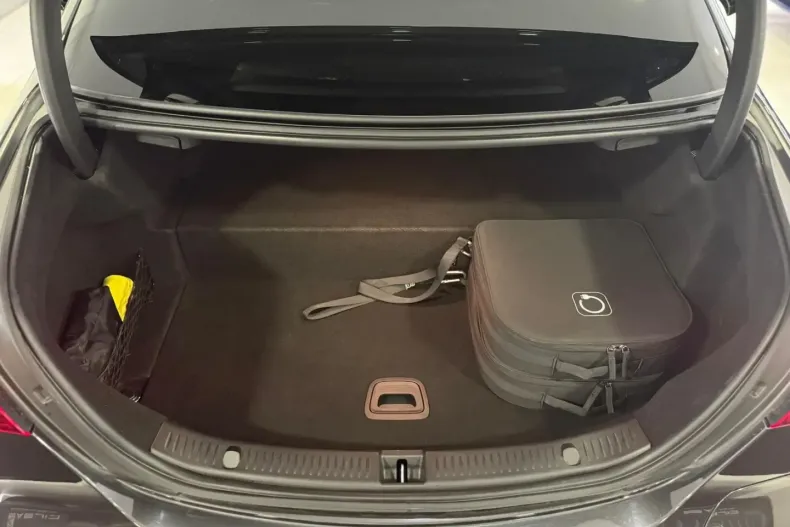 Mercedes-Benz E 300 din 2023 cu 18.910 km - oferta MER105268 - foto 31