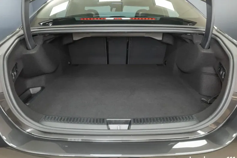 Mercedes-Benz E 53 AMG din 2024 cu 9.793 km - oferta MER105269 - foto 9