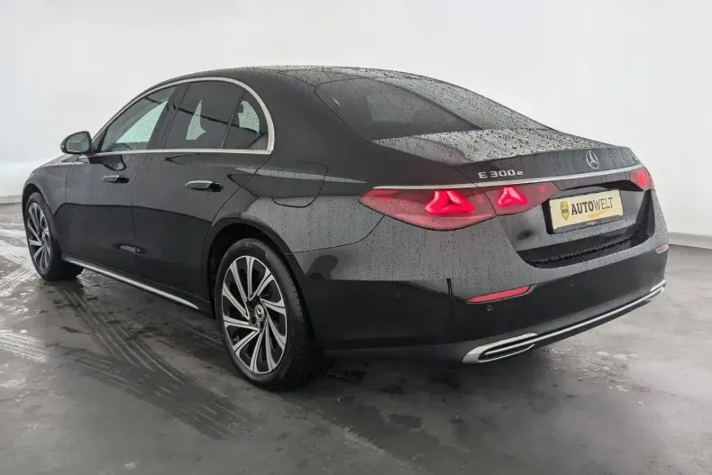 Mercedes-Benz E 300 din 2024 cu 7.450 km - oferta MER105270 - foto 6