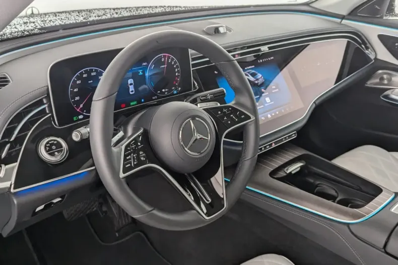 Mercedes-Benz E 300 din 2024 cu 7.450 km - oferta MER105270 - foto 12