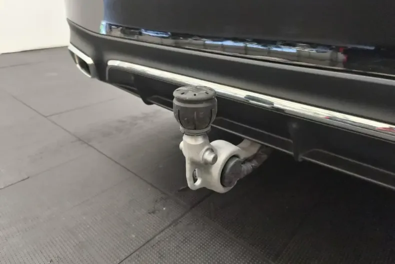 Mercedes-Benz E 300 din 2023 cu 10.807 km - oferta MER105271 - foto 22