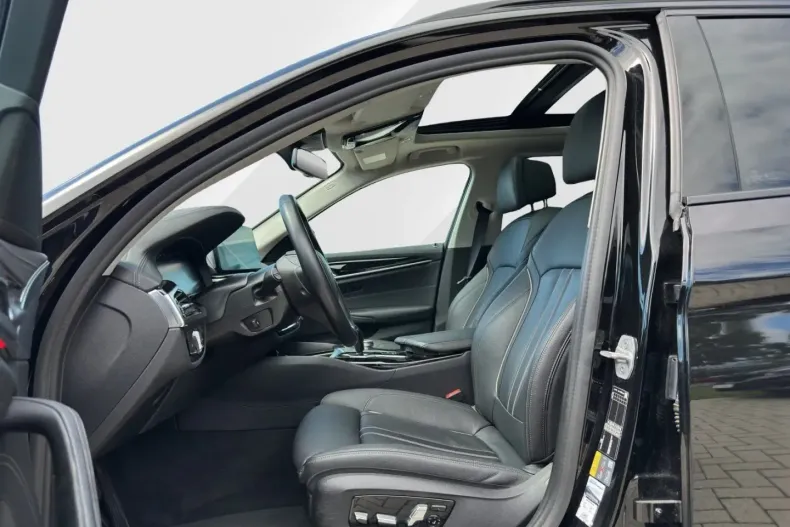 BMW 530 din 2022 cu 79.190 km - oferta BMW105281 - foto 10