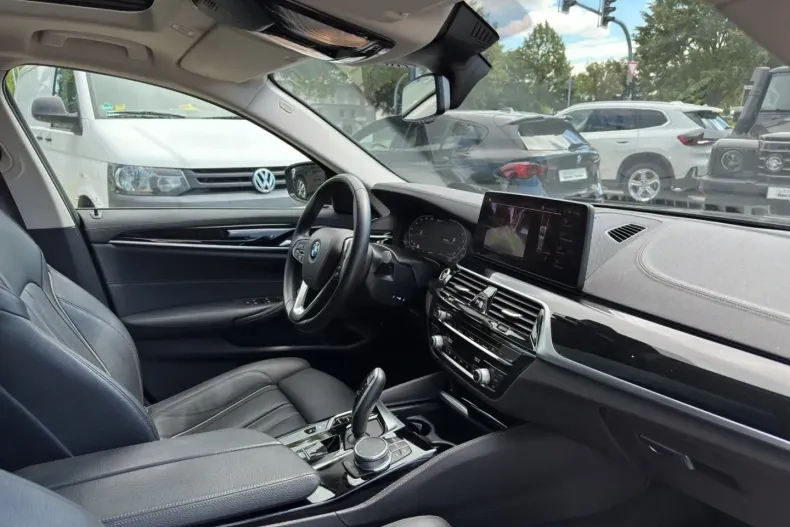 BMW 530 din 2022 cu 79.190 km - oferta BMW105281 - foto 13