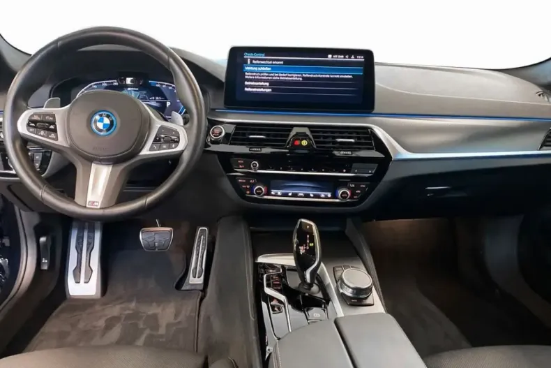 BMW 530 din 2023 cu 31.912 km - oferta BMW105286 - foto 13