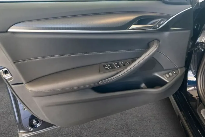 BMW 530 din 2023 cu 31.912 km - oferta BMW105286 - foto 19