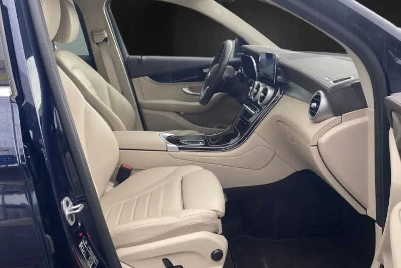 Mercedes-Benz GLC 300 din 2021 cu 65.780 km - oferta MER105310 - foto 13