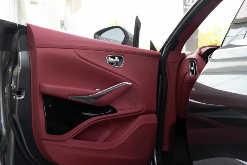 Aston Martin DBX din 2024 cu 14.000 km - oferta AST105313 - foto 27