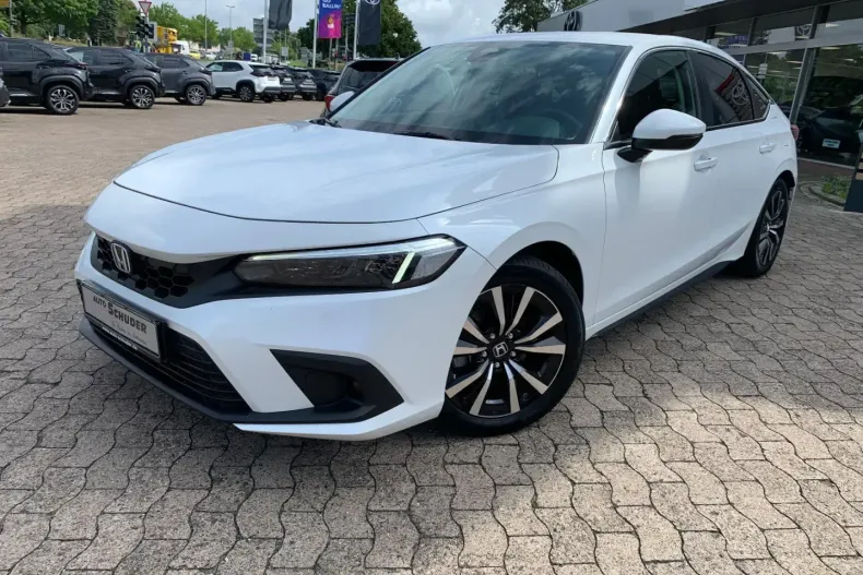 Honda Civic din 2024 cu 14.990 km - oferta HON105319 - foto 1