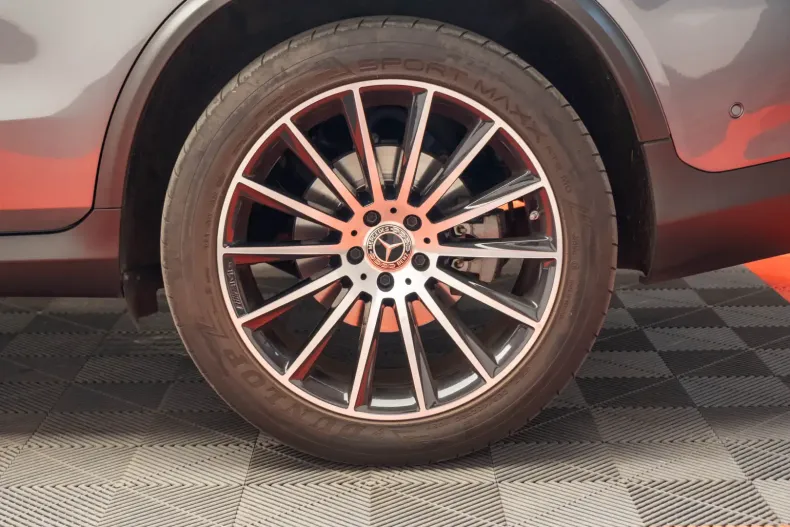 Mercedes-Benz GLC 300 din 2020 cu 107.500 km - oferta MER105325 - foto 8