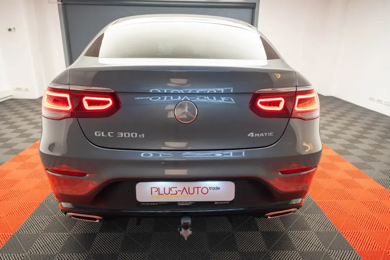 Mercedes-Benz GLC 300 din 2020 cu 107.500 km - oferta MER105325 - foto 11