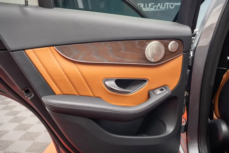 Mercedes-Benz GLC 300 din 2020 cu 107.500 km - oferta MER105325 - foto 16