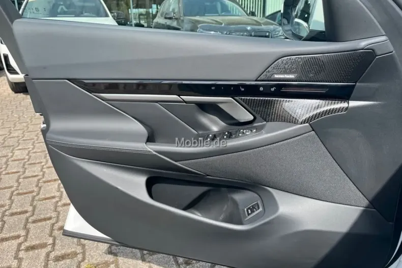 BMW 520 din 2024 cu 27.292 km - oferta BMW105330 - foto 12