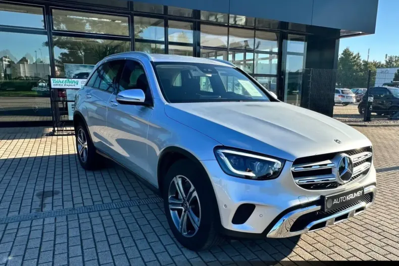 Mercedes-Benz GLC 300 din 2020 cu 22.680 km - oferta MER105335 - foto 2